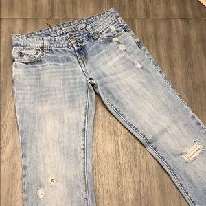 AE size 4 distressed jeans. Wide leg.